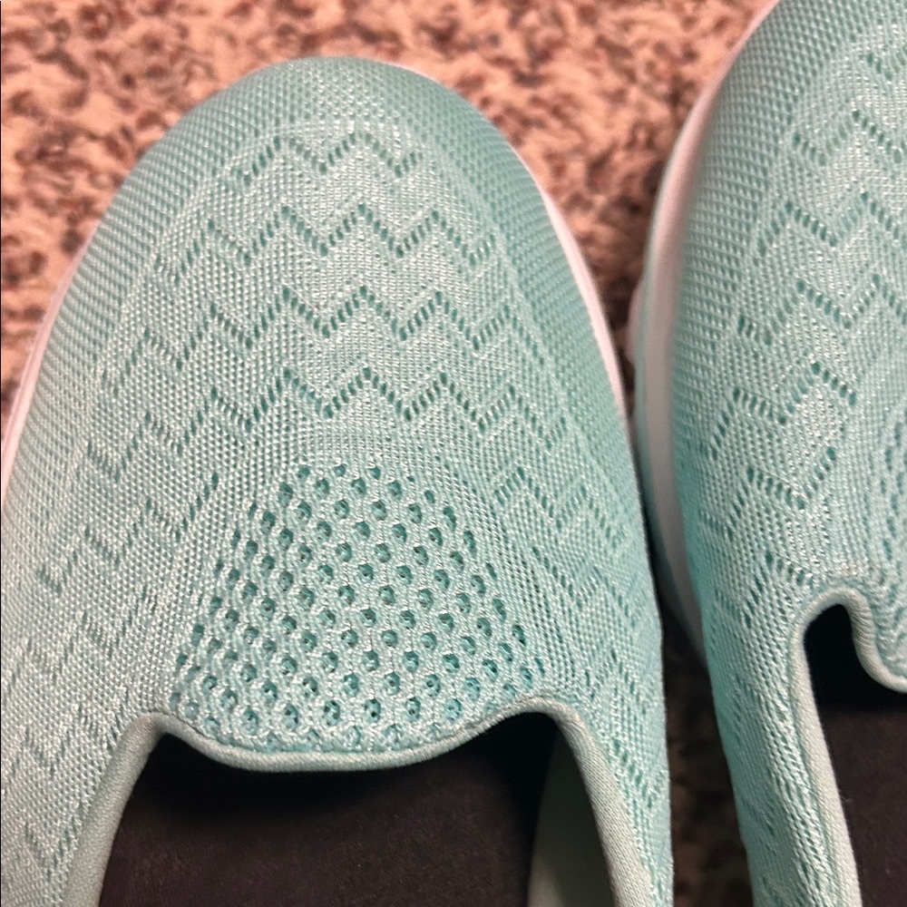 Skechers Women's Go Walk 2 Slip-On Sneakers - Wms 9 - Picture 6 of 10